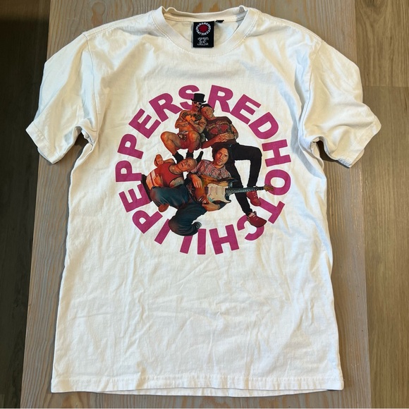 Red Hot Chili Peppers Tops - Red Hot Chili Peppers unlimited love world tour 2024 t shirt size small